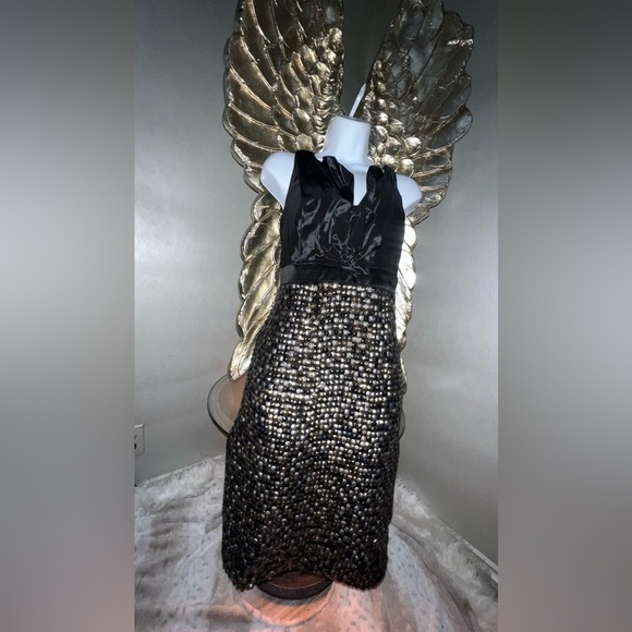 Gorgeous Carmen Marc Valvo Studded Cocktail Dress, Size 6 - Picture 6 of 17